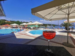 Apartment Bella mit Balkon und Terrasse in Necujam